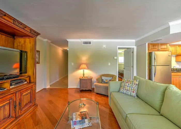 Marco Island Condo With Patio Steps To Beach Access