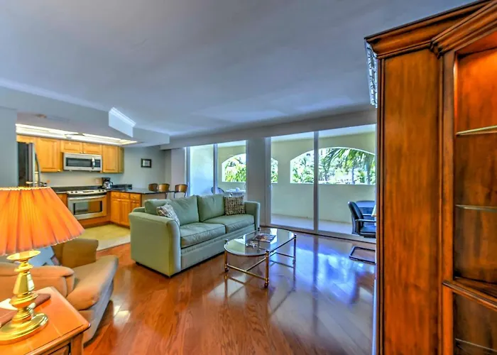 Marco Island Condo With Patio Steps To Beach Access