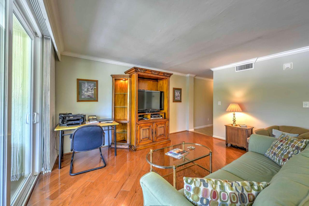 Apartment With Patio Steps To Access