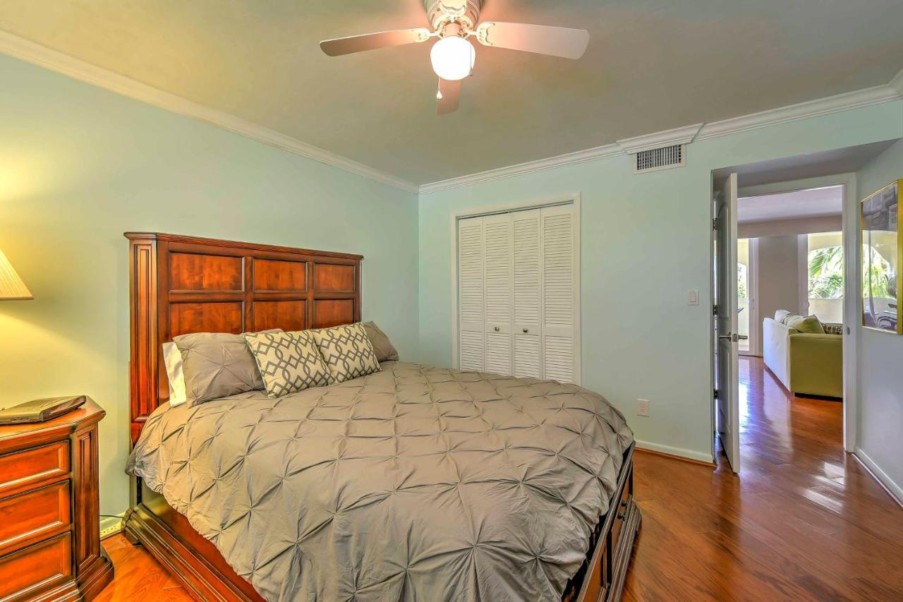Apartment With Patio Steps To Access *